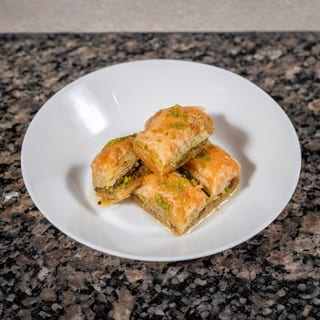 D1. Baklava